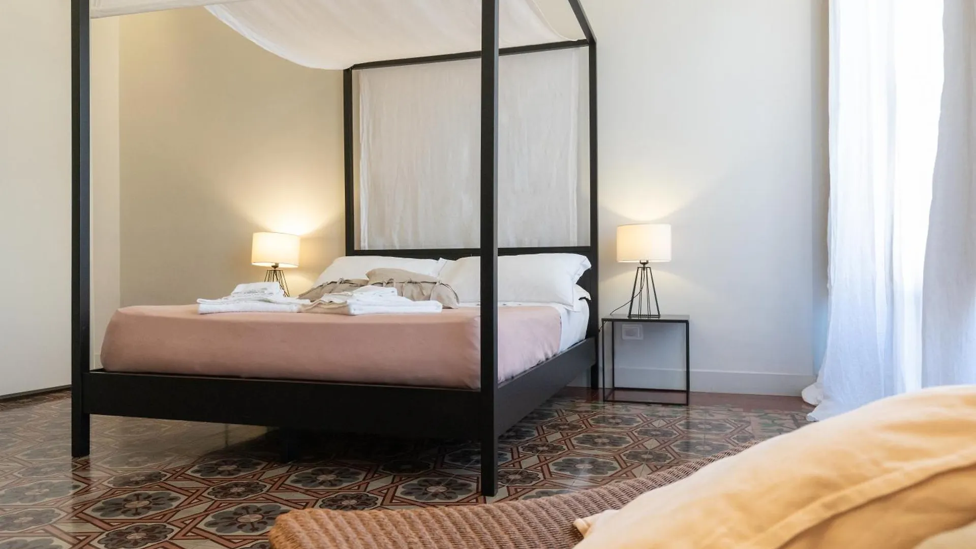 Mirone - Suite Apartments Catania Centro 0*,