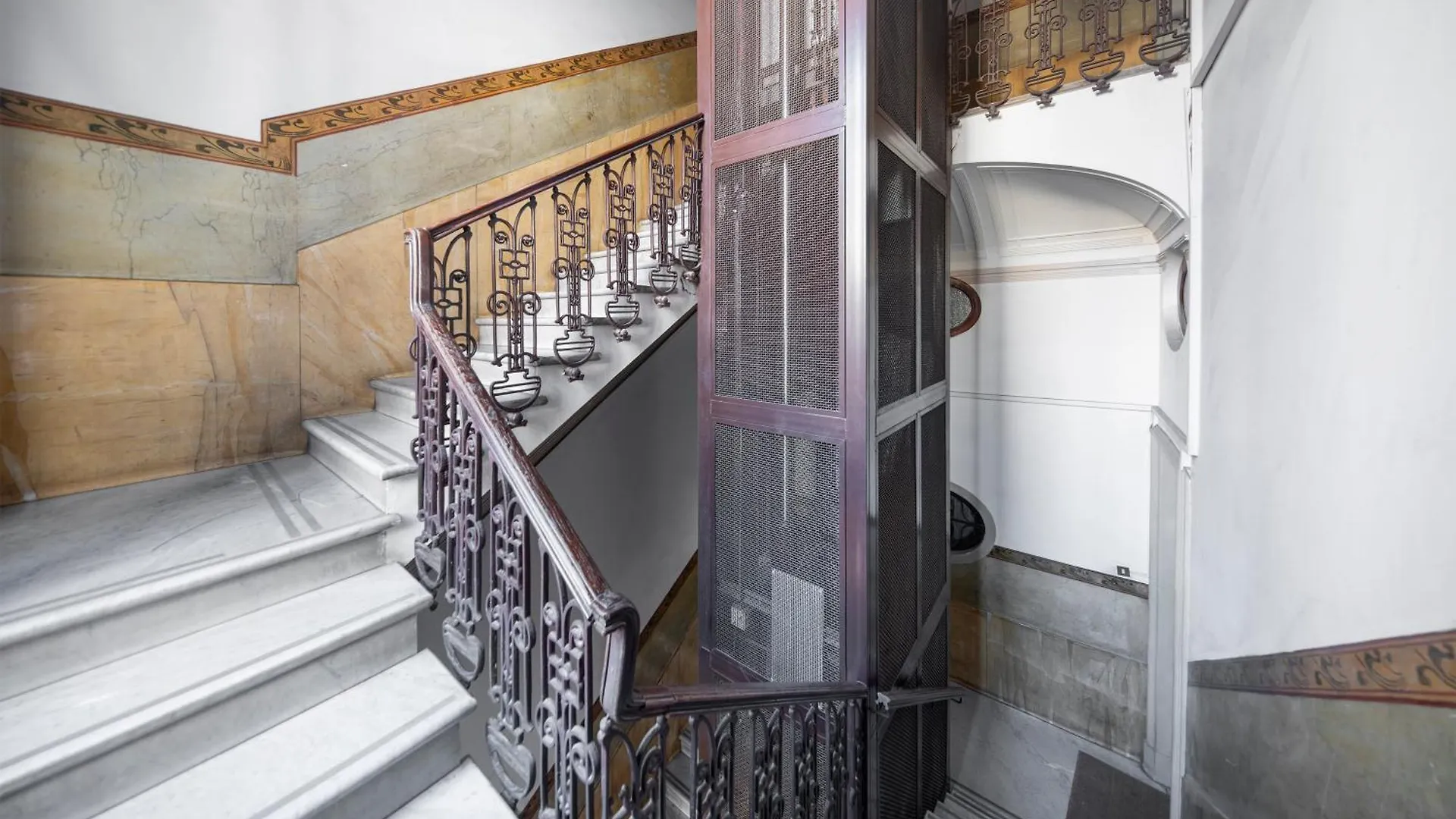 Mirone - Suite Apartments Catania Centro 0*,
